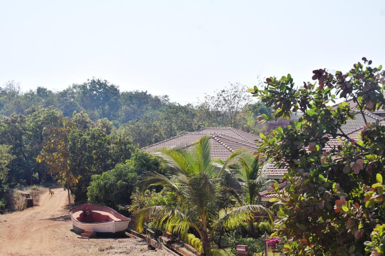 Regenta Resort Mango Village Guhagar Kudān Eksteriør bilde