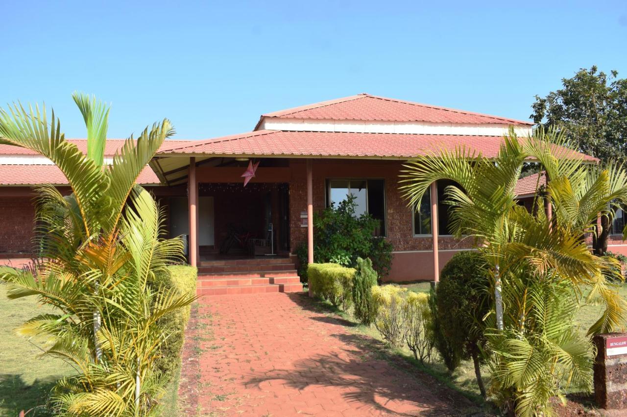 Regenta Resort Mango Village Guhagar Kudān Eksteriør bilde