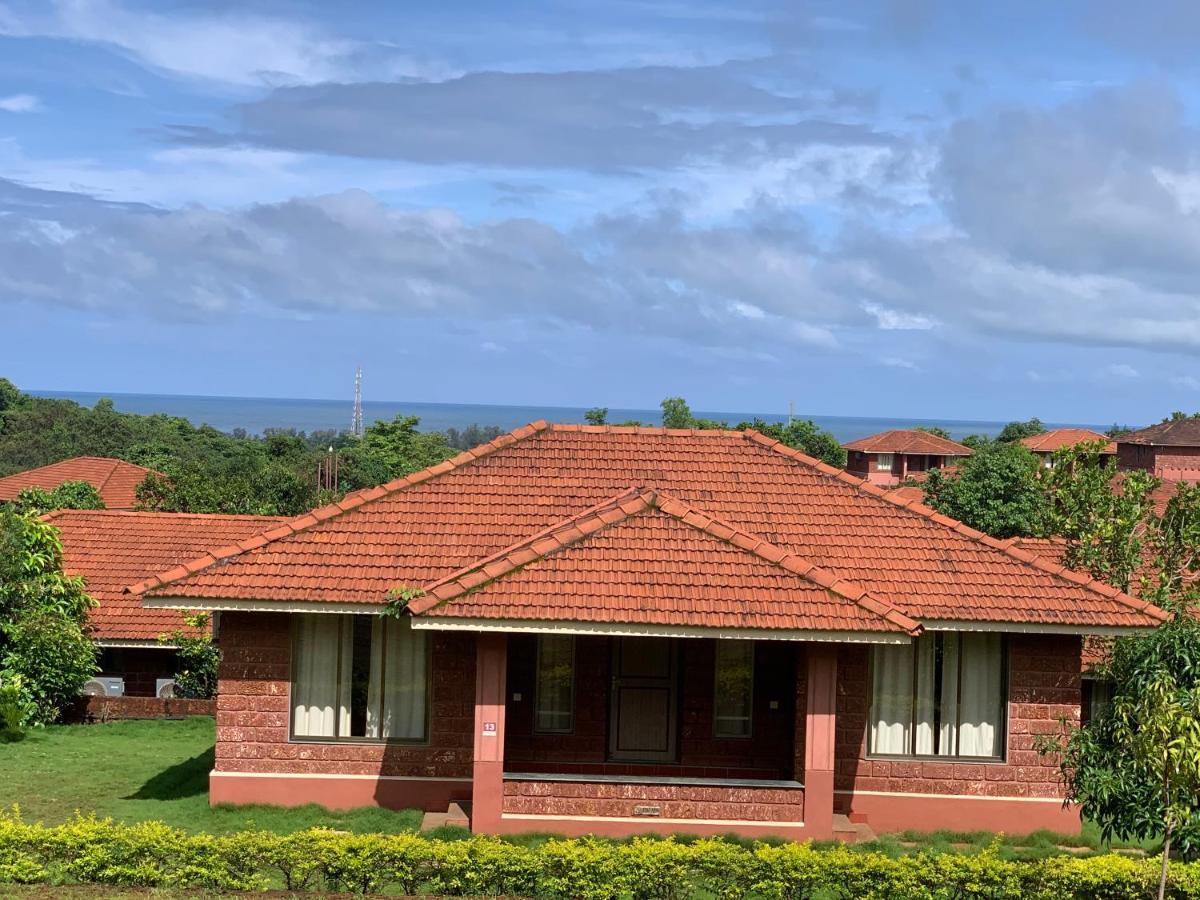 Regenta Resort Mango Village Guhagar Kudān Eksteriør bilde