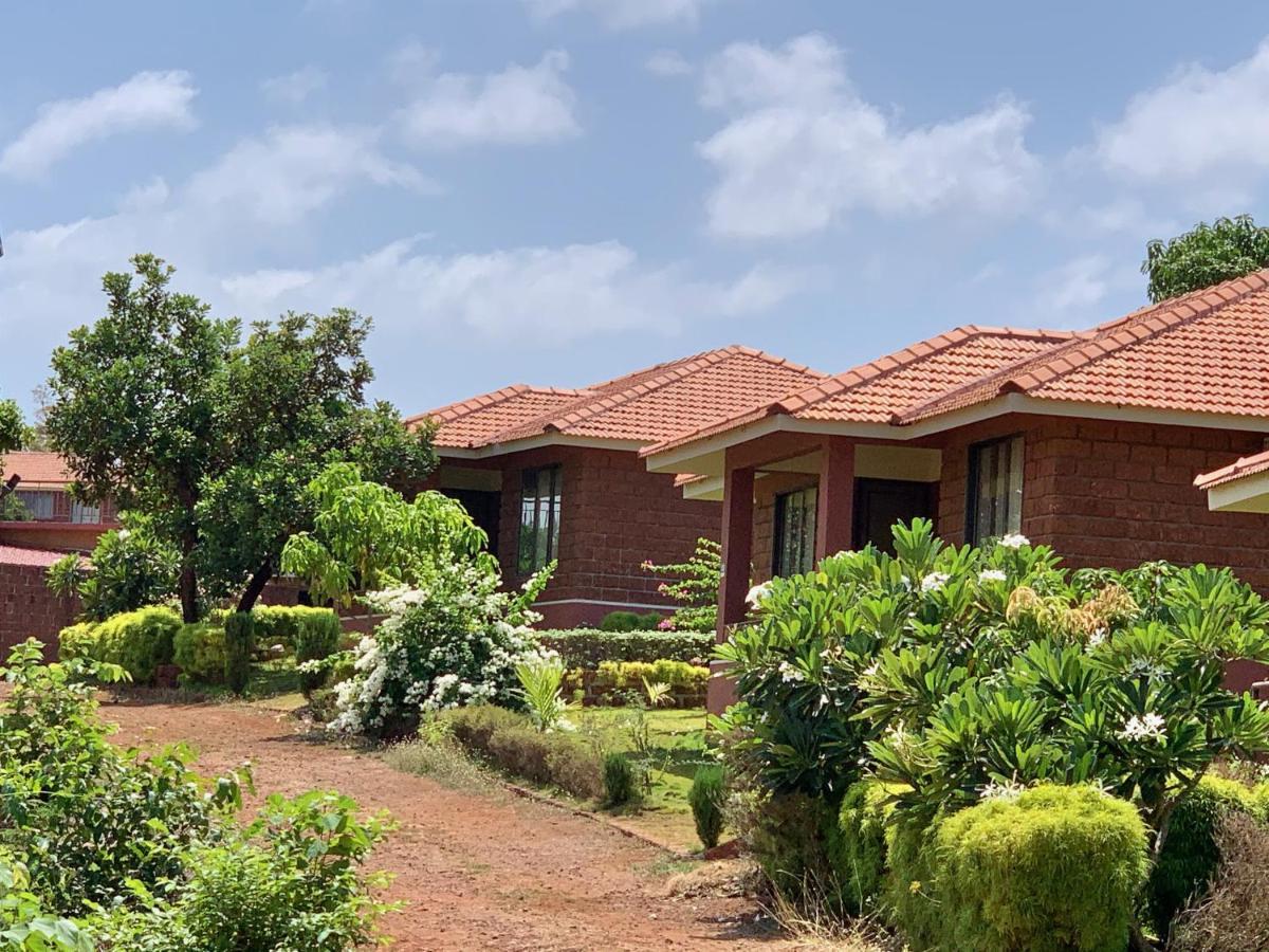Regenta Resort Mango Village Guhagar Kudān Eksteriør bilde
