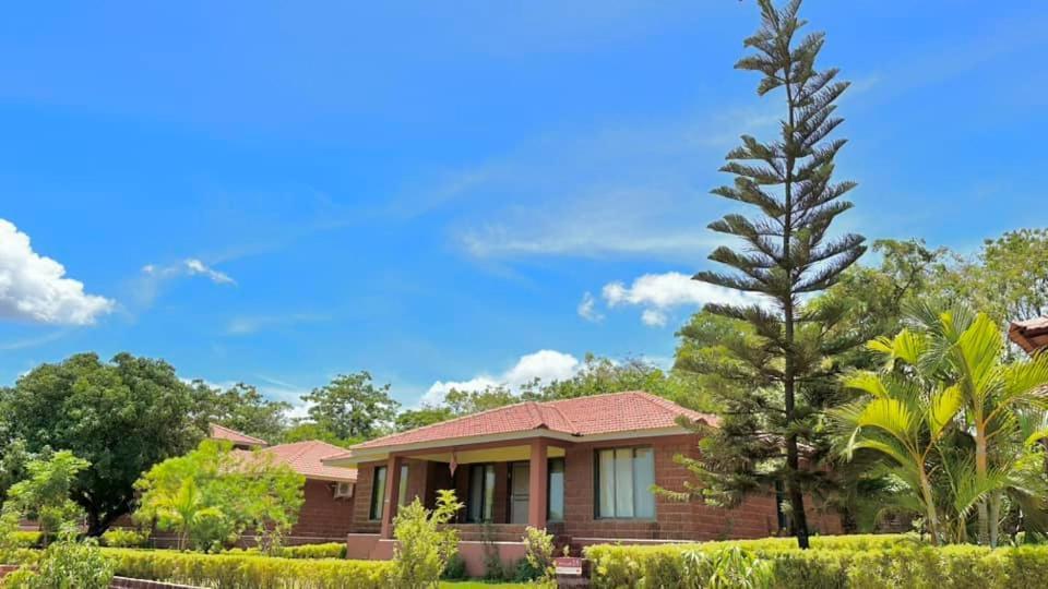 Regenta Resort Mango Village Guhagar Kudān Eksteriør bilde